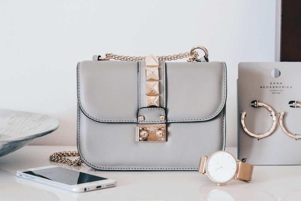 The Antwerp — a structured leather tote in chestnut bridle.
